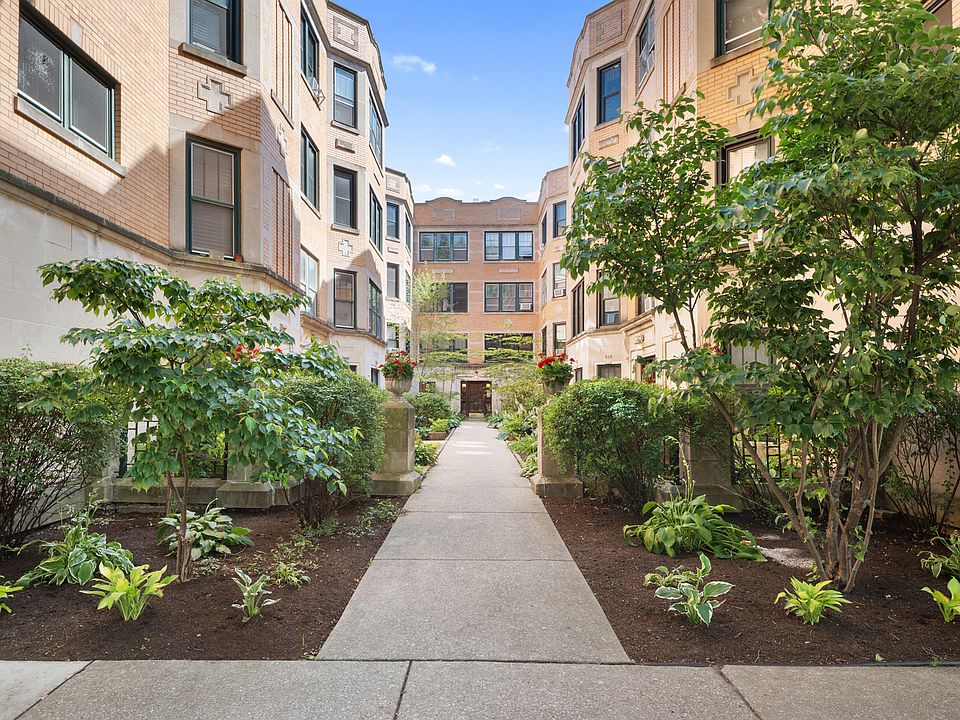 1st image of 1215 W Granville Ave APT 1A