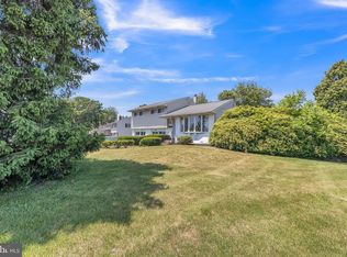 556 Stevens Rd, Morrisville, PA 19067