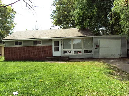 1019 Northwood St photo 1