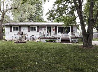 225 Myers Rd, Lapeer, MI 48446