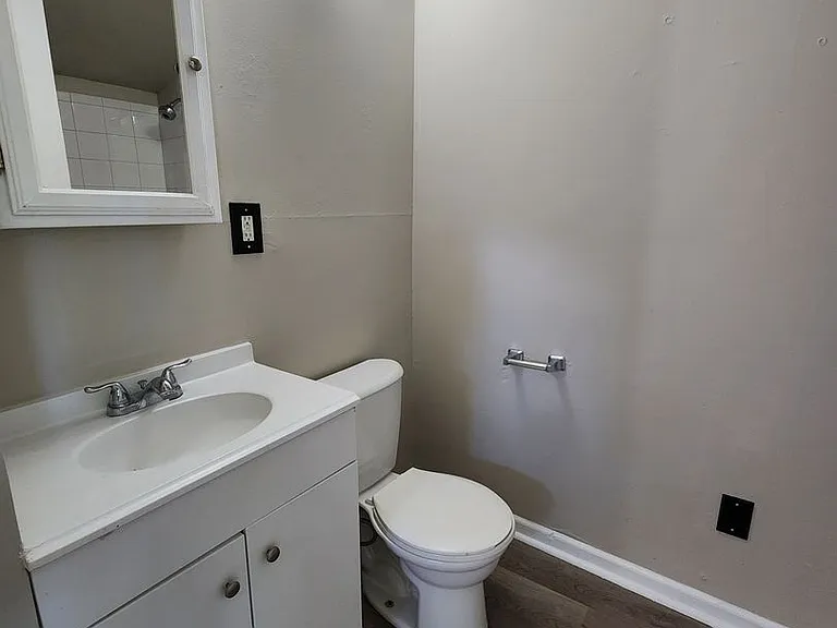 112 Davis Ave — Photo 7