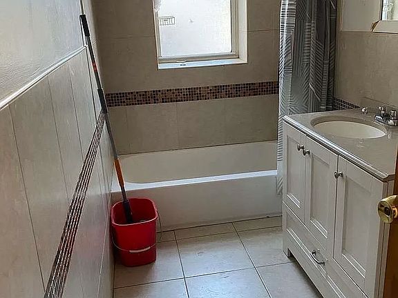 5th image of 1726 84th St APT 8