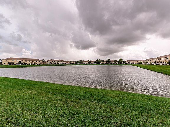 4th image of 9830 E Villa Cir