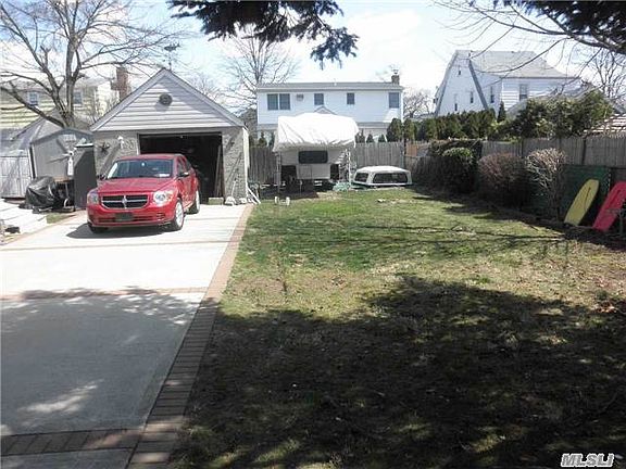 5th image of 8 5th Ave