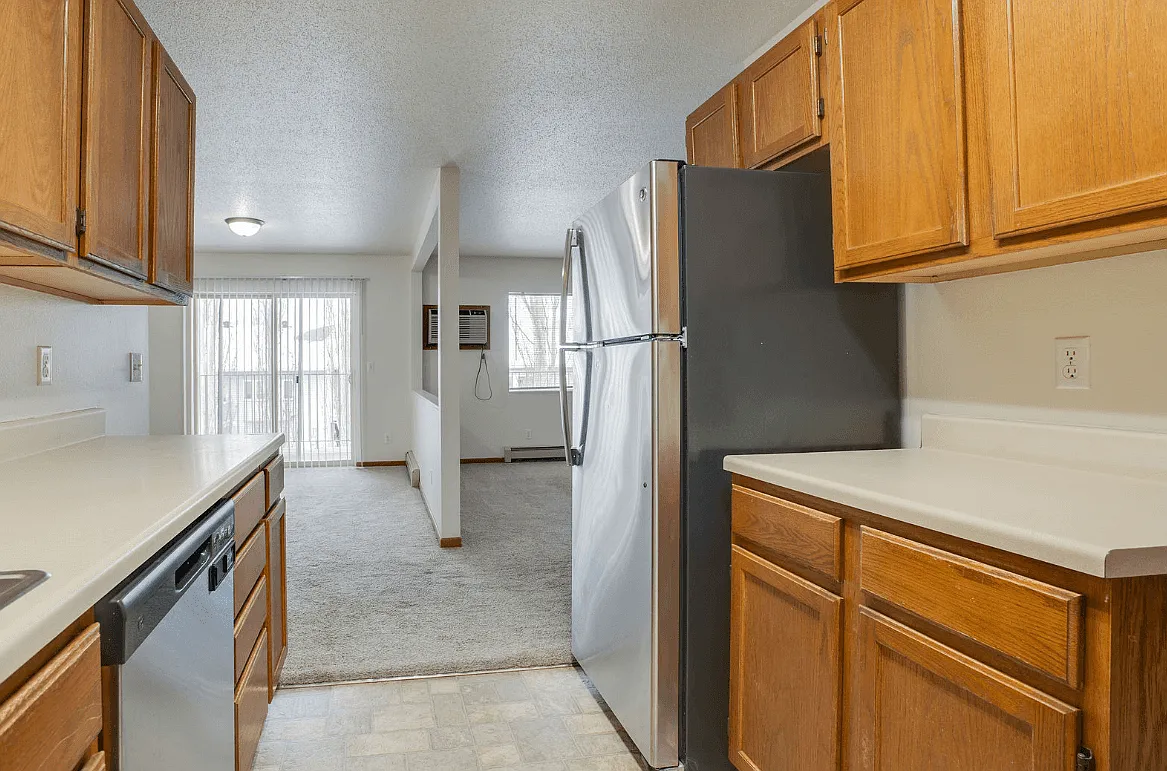 Sandstone Apartments — Photo 3