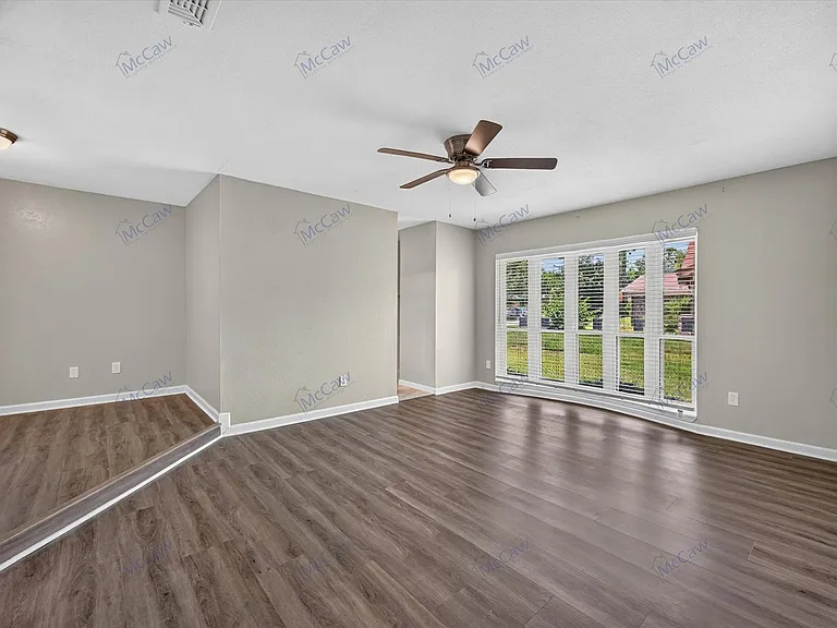 5708 Stone Dr — Photo 13