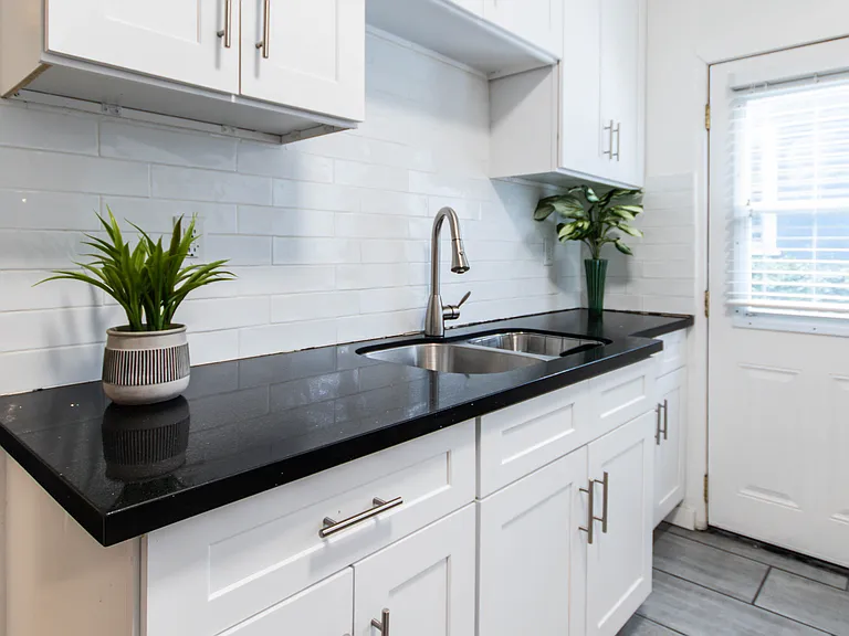 1806 Washington Way #B — Photo 9
