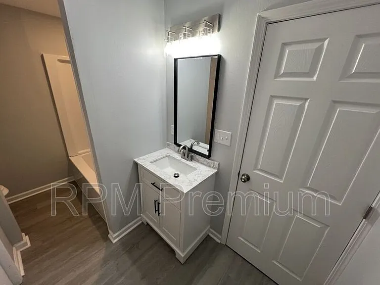 8803 Orleans Dr — Photo 14