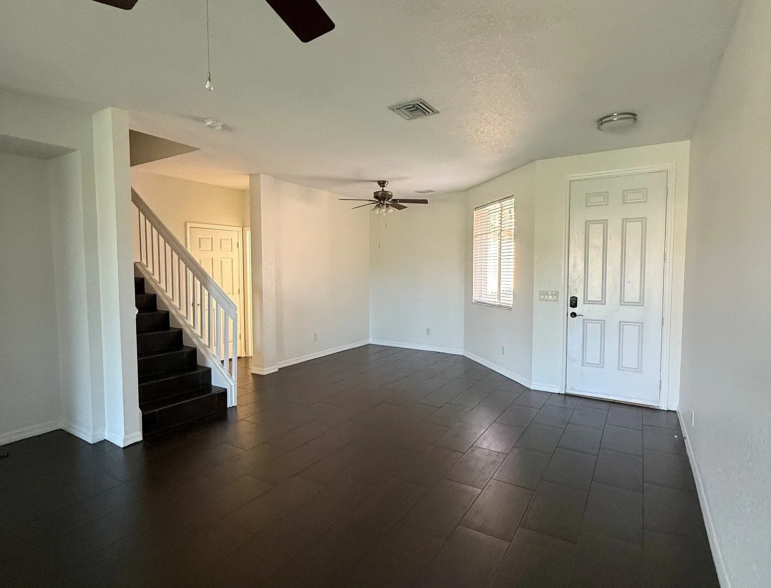 3 bed, 1711 sqft, $2,200 — Photo 3