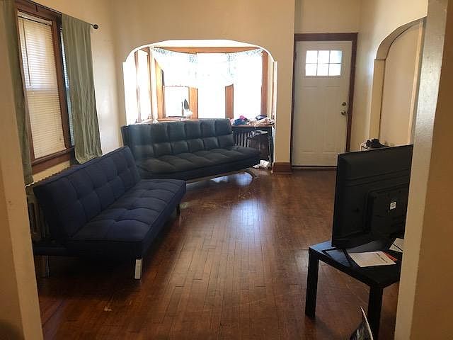 1st image of 3046 N Oakland Ave