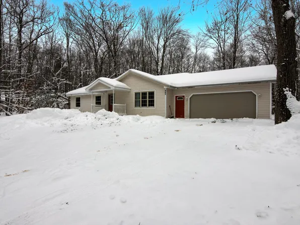 860 Reads Run, Traverse City, MI 49685