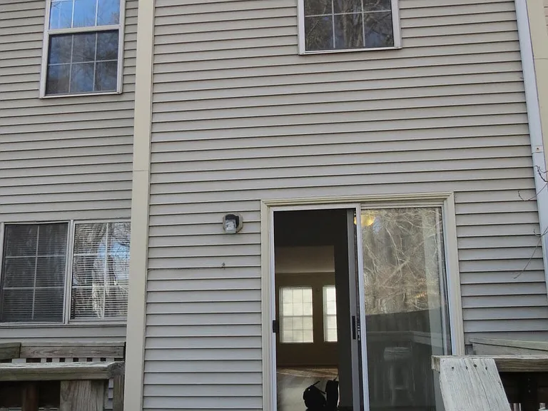 2208 Wimbledon Cir — Photo 11
