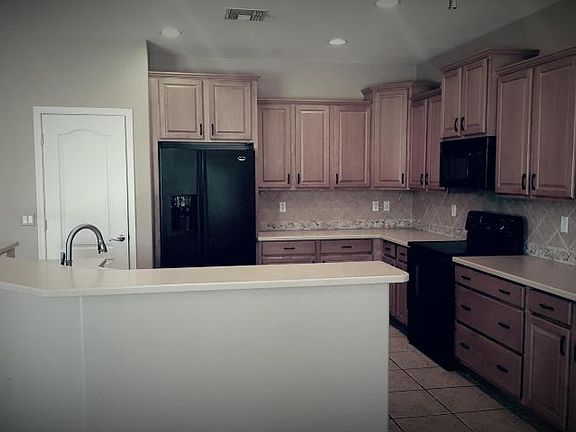 4th image of 1836 E Bartlett Pl