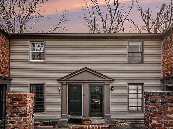 3rd image of 3083 Colonial Way APT E