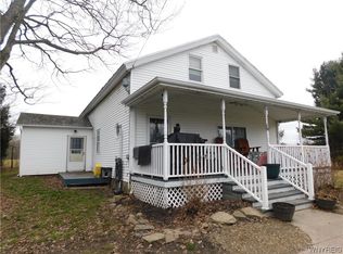 11091 North Rd, Perrysburg, NY 14129