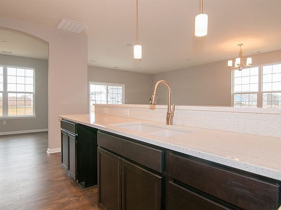 4th image of 8654 Twain Ln