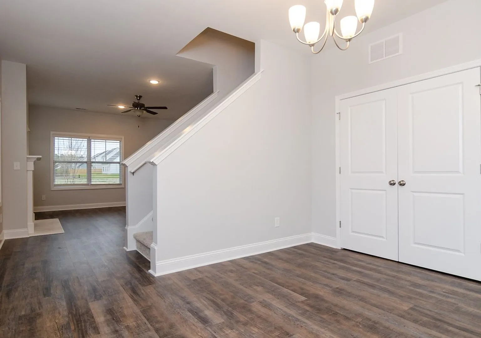 1575 Grey Cliff Run — Photo 4