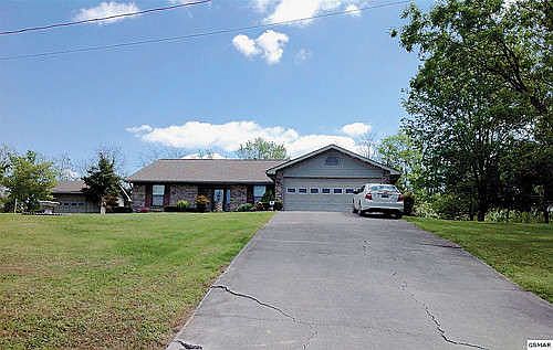 2nd image of 152 Finchum Ln