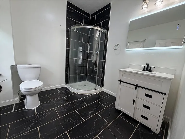 38 Marion Ave — Photo 9