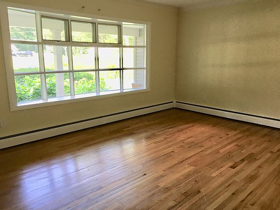 2nd image of 44 Shadow Wood Way