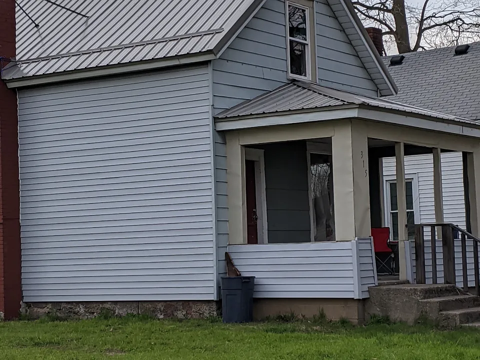 315 S 10th St