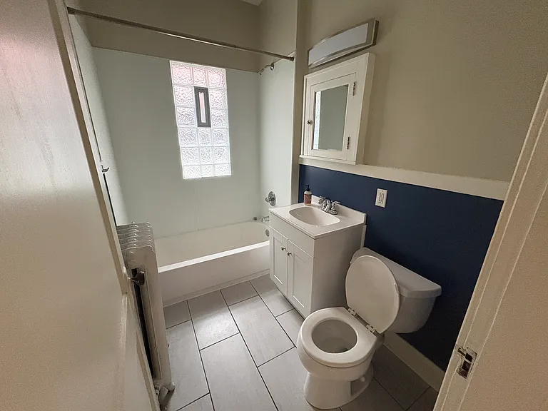 2753 Fremont Ave S #2 — Photo 2