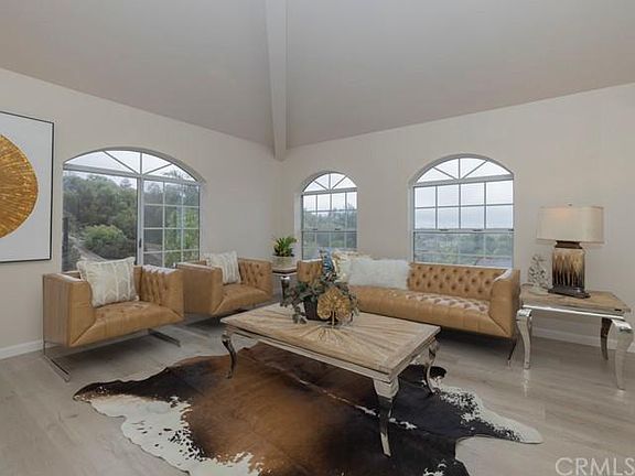 5th image of 4851 Esperanza Dr
