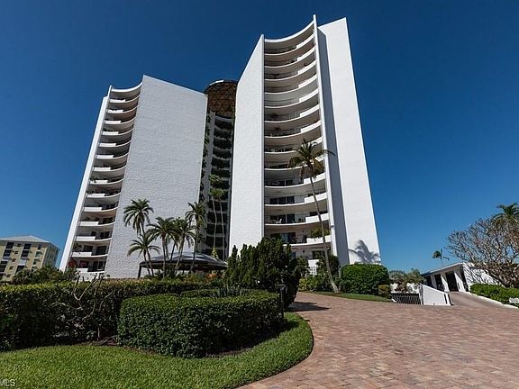 3rd image of 3951 Gulf Shore Blvd N APT 304