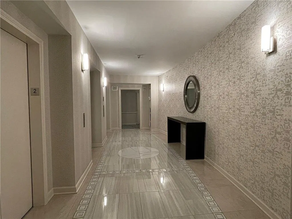 2 bed, 2.0 bath, 1473 sqft, $2,700 — Photo 3