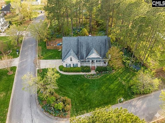 5th image of 301 Knotts Cir