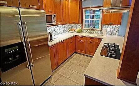 3rd image of 11 Minnewawa Dr