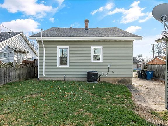 4th image of 3011 Wellington Dr
