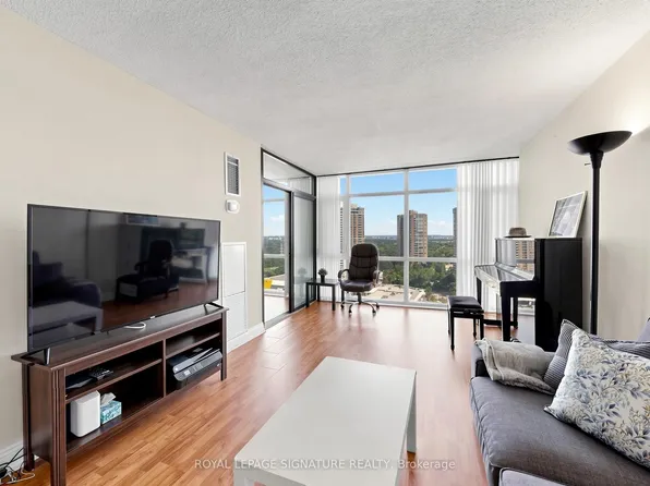 1555 Finch Ave E #1901, Toronto, ON M2J 4X9