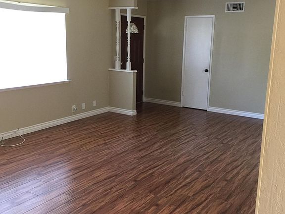3rd image of 3234 W Ravenswood Dr
