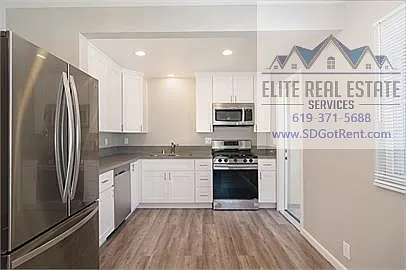 6371 Osler Street - . — Photo 2