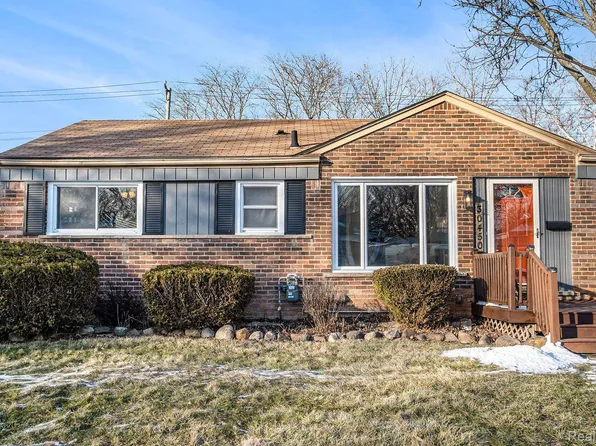 30450 Hathaway St, Livonia, MI 48150