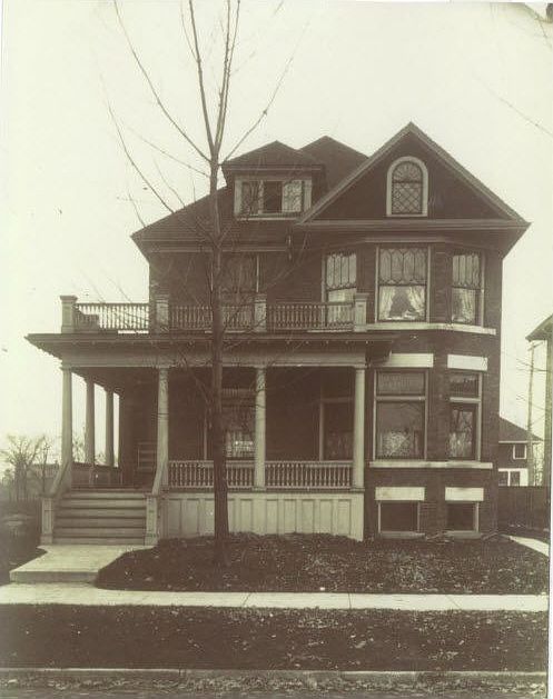 Kneeshaw House - Circa 1907