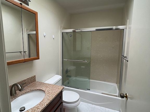 5th image of 462 20th Ave APT 4