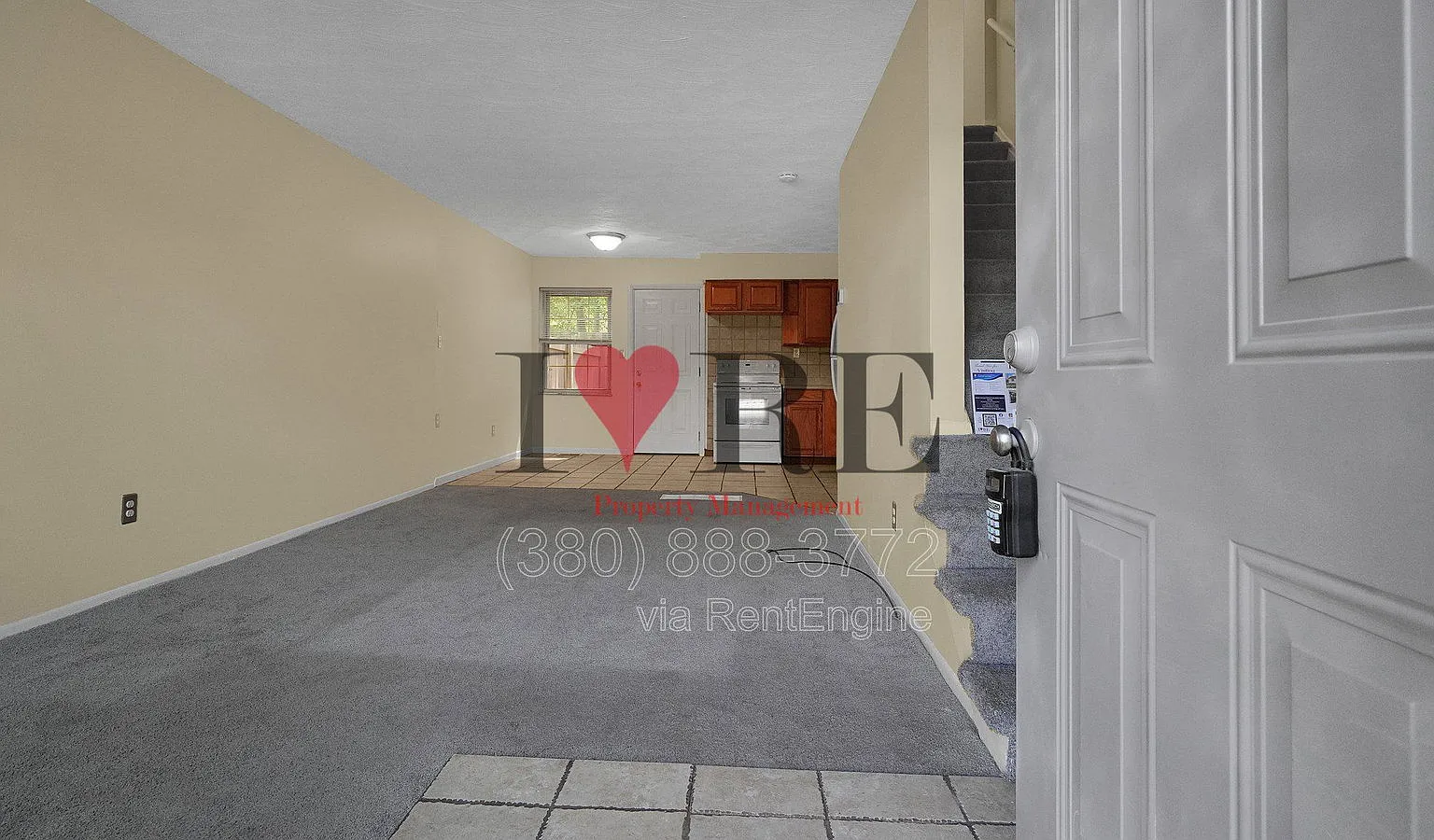 2 bed, 1.0 bath, 742 sqft, $995 — Photo 3