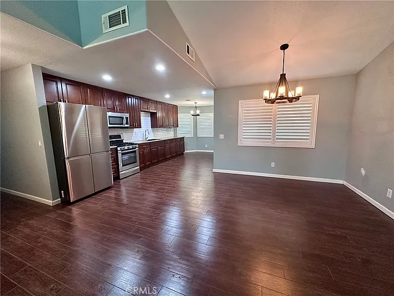 9221 Signature St — Photo 16