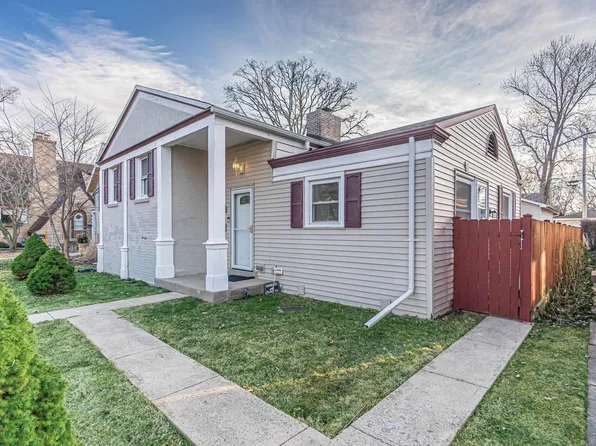 8450 Keystone Ave, Skokie, IL 60076