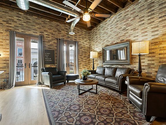 2nd image of 209 E Main St #101