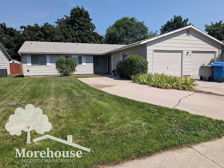 2054 S Colorado Ave — Photo 1