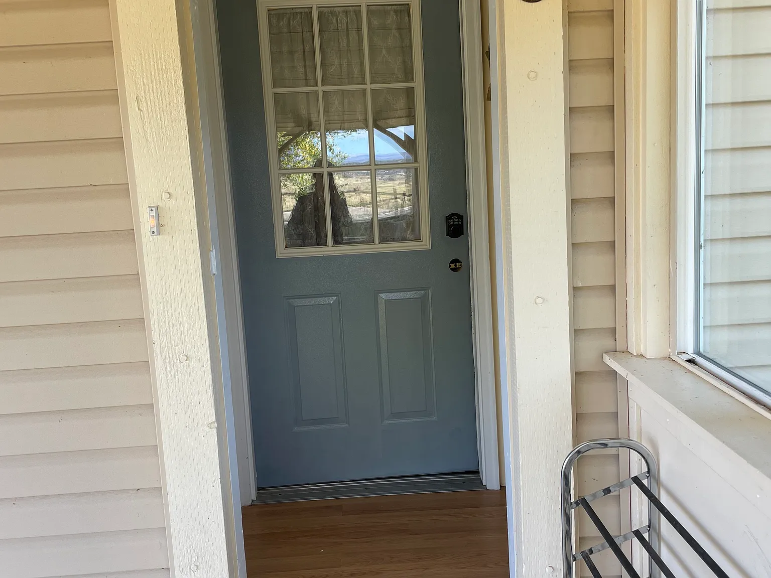 3 bed, 1145 sqft, $2,500 — Photo 3
