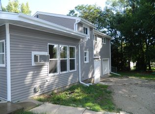 4131 55th St APT B, Des Moines, IA 50310