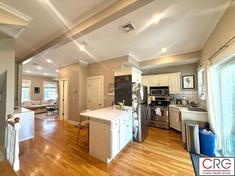 1st image of 383 Bunker Hill St #1