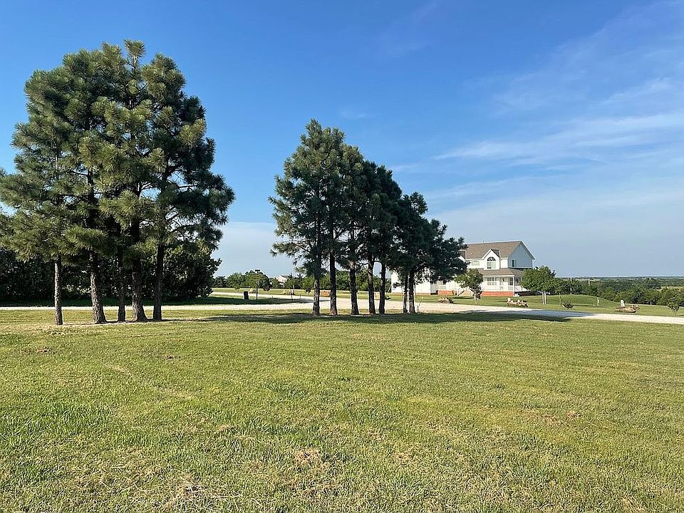 2nd image of 12909 Country Ln