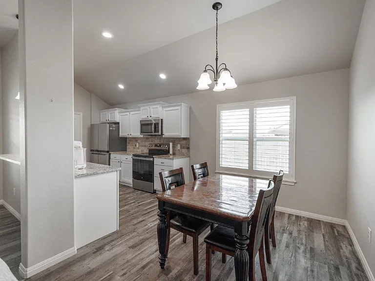 1839 Sweetwater Ln — Photo 5