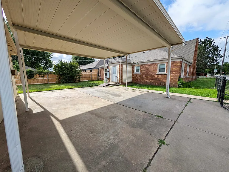 3145 NW 21st St — Photo 21