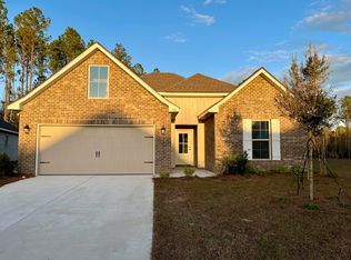 146 Apollo Ave E, Freeport, FL 32439